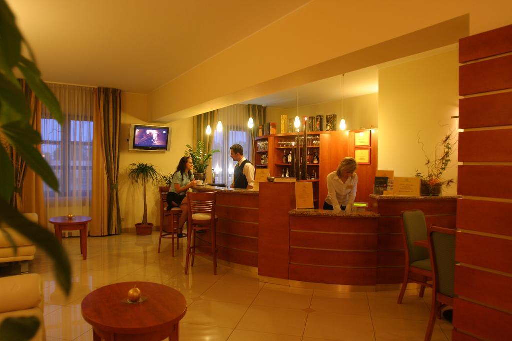Hotel Abrava Drawsko Pomorskie Bagian luar foto